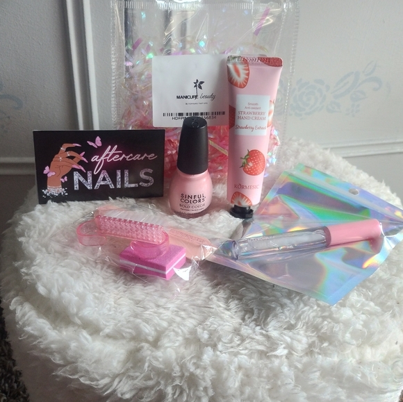 Pink Nail Tool Set - Picture 3 of 4